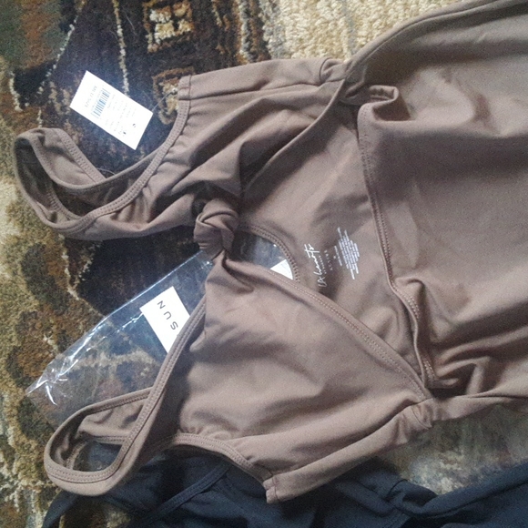 Knotted jumpsuit..FIRM - Picture 4 of 14